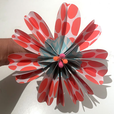 Fleurs pop en papier