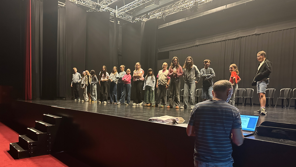 L’arbre Arc-en-ciel – Théâtre